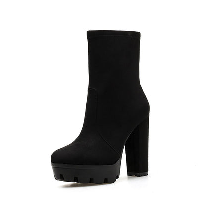 Audace Intemporelle – Bottines à Talons Chunky pour une Allure Renversante