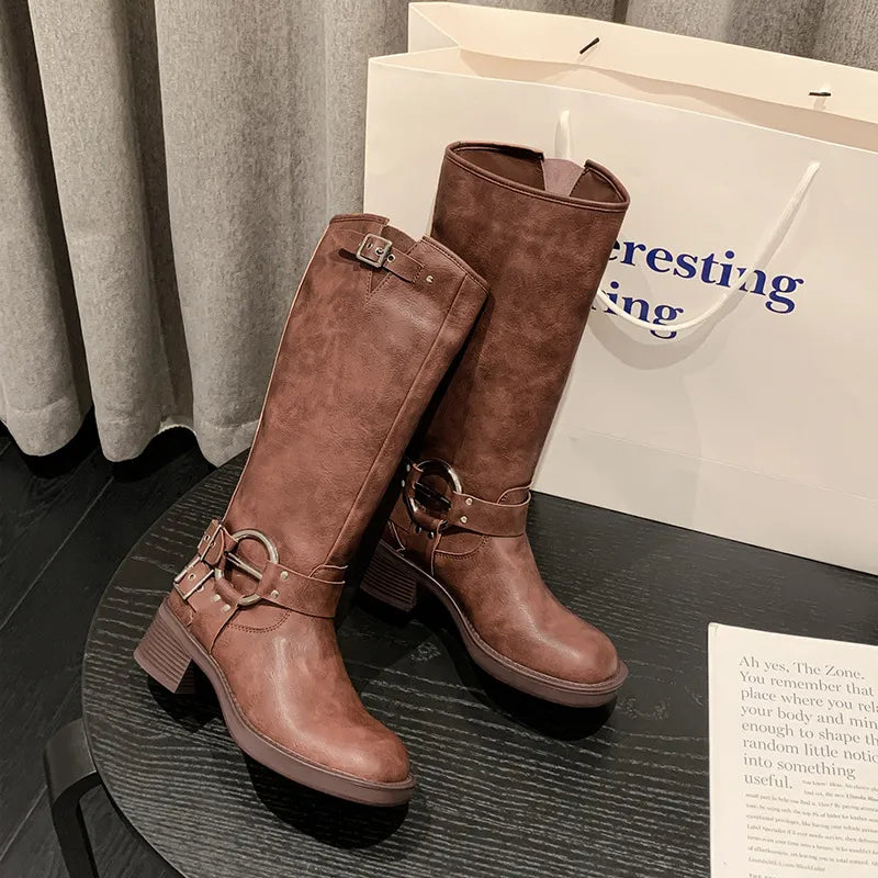 Bottes Chic Mi-Mollet – Confort et Élégance pour Femmes Modernes