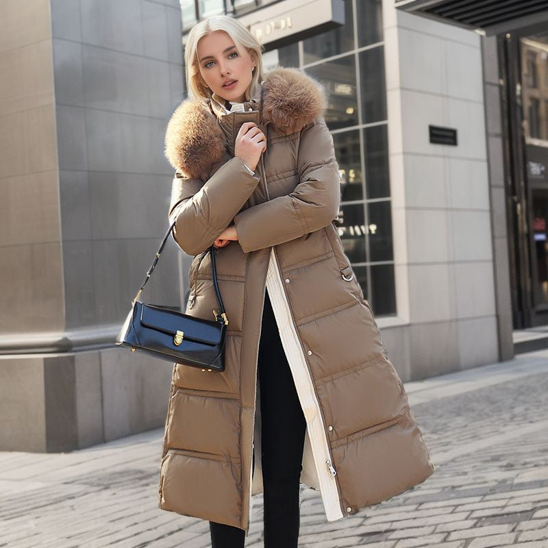 Charme Polaire – Manteau Long avec Capuche en Fourrure