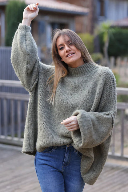 Nuage Douillet – Pull Oversize Col Haut pour un Hiver Cocooning