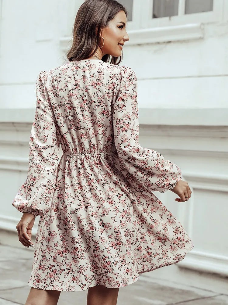 Robe Florale Élégante – Un Soupçon de Nature dans Votre Style